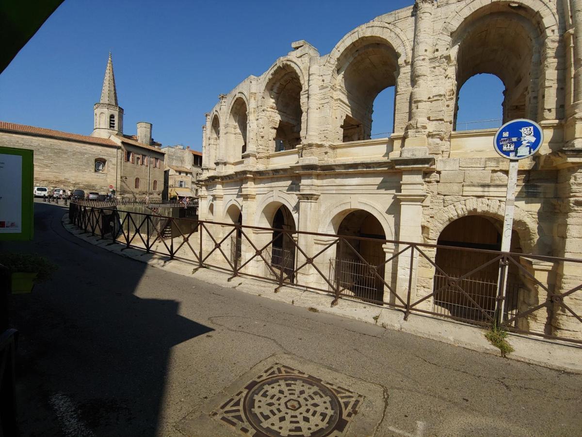 Charmante Maison Arlesienne A L'Ombre Des Arenes, De 2 A 5P ภายนอก รูปภาพ