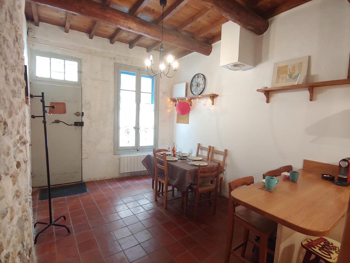 Charmante Maison Arlesienne A L'Ombre Des Arenes, De 2 A 5P ภายนอก รูปภาพ