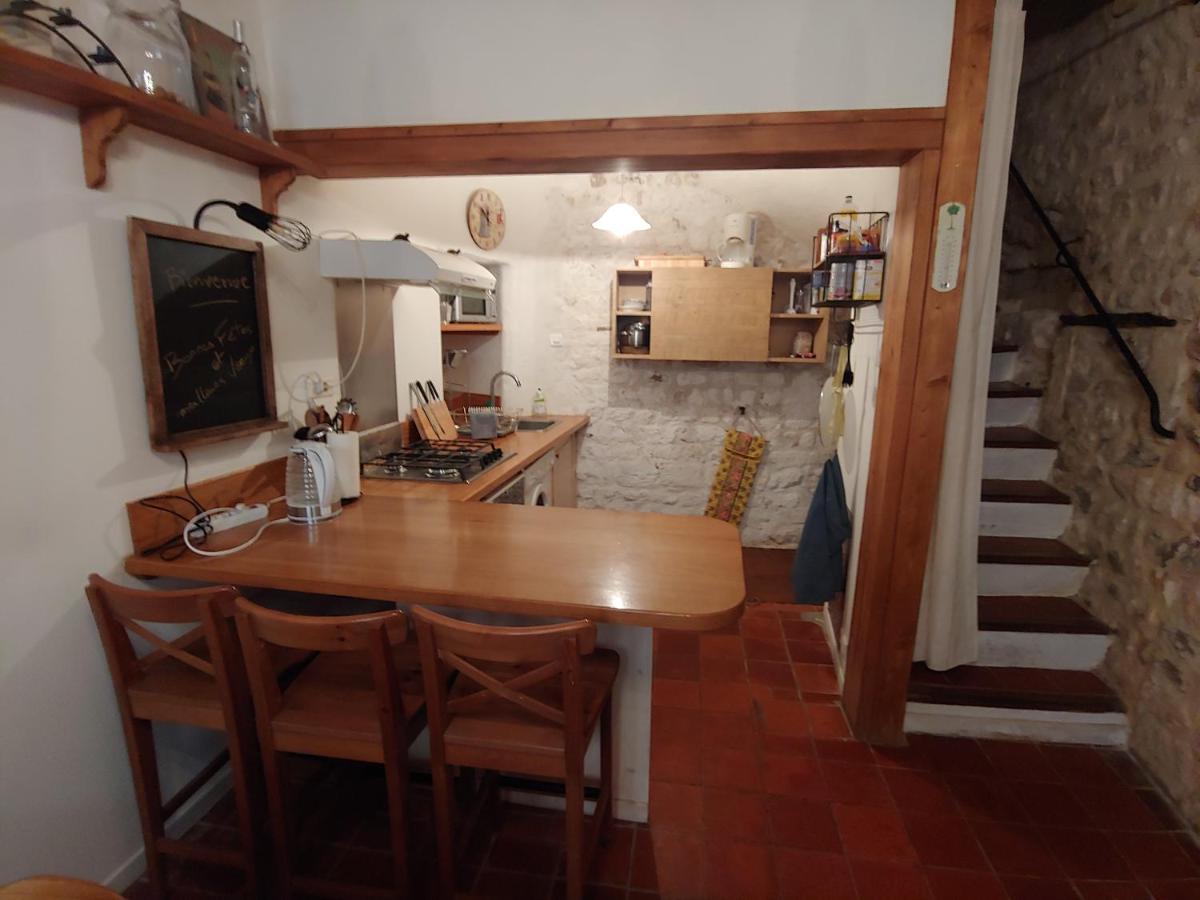 Charmante Maison Arlesienne A L'Ombre Des Arenes, De 2 A 5P ภายนอก รูปภาพ